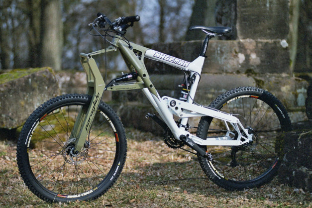 VTT deformable suspendu Hageman