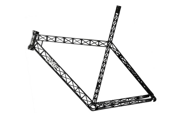 Prototype de velo a structure carbone