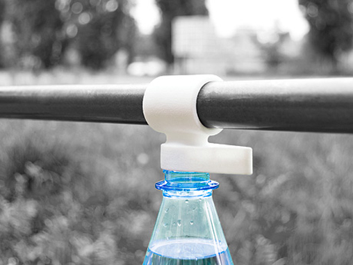 Fixer une bouteille a son velo avec Bottleclip