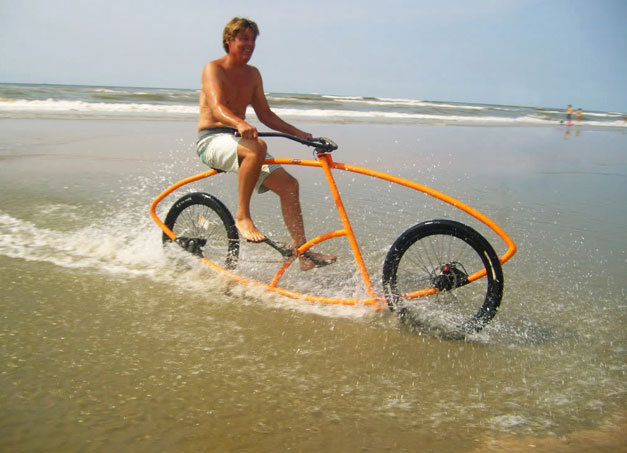 Velo surf dans l'eau