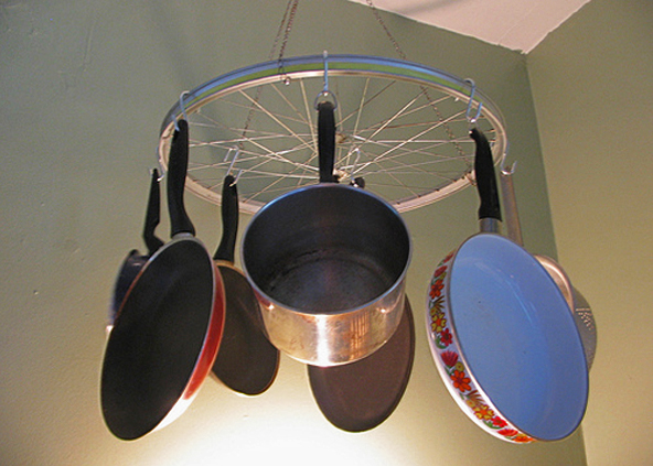 Support de casseroles a roue de velo DIY