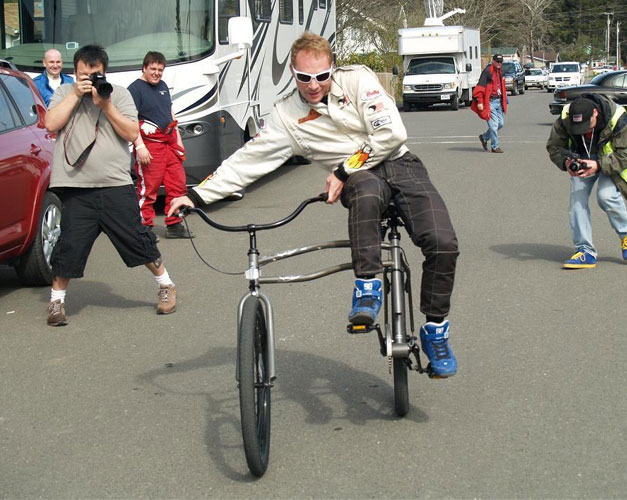 Velo fou pour acrobate