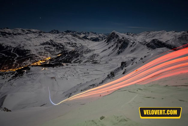 VTT sur neige la nuit