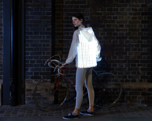 Veste cycliste lumineuse communicante 